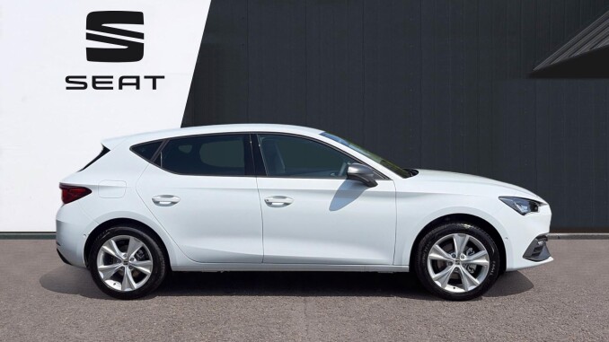 SEAT Leon 1.5 eTSI 150 FR 5dr DSG [DAP] Petrol Hatchback - Image 4